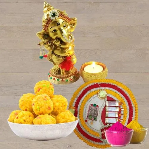 Pious Ganesha Idol with Boondi Laddu n Thali