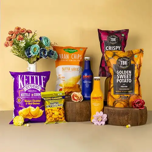 Exclusive Cocktail  N  Crunchy Treats Gift Set
