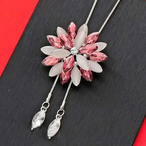 Beautiful Crystal Flower Pendant Necklace